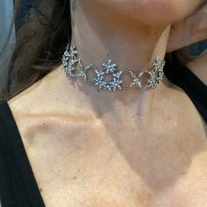 Beautiful rhinestone choker.